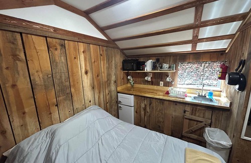 Christopher Creek Cabin | Cabin #5 - Studio - No Fireplace