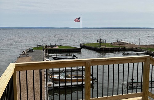 North Bay Cabin | Cabin 5 - Three Pines Lodging & Marina - Waterfront Nightly Rental