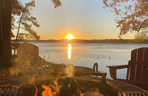 Hemphill House | Cabin 5 Waterfront Cedar Cabin, Deck