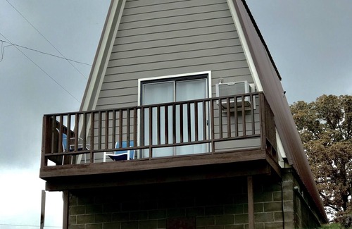 Columbus Cabin | Cabin 7- Overlooks Yarborough Landing and Millwood Lake