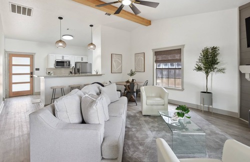 Graford Cabin | Cabin 8: Sunshine Retreat