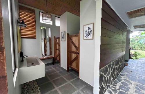 Palma Apartment | Cabin Featuring Jacuzzi and Pool in La Fortuna