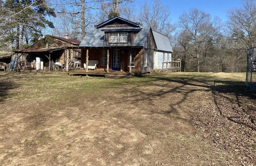 San Augustine Cabin | Cabin in The Pineywoods