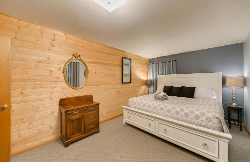 Joseph House | Cabin in the Pines