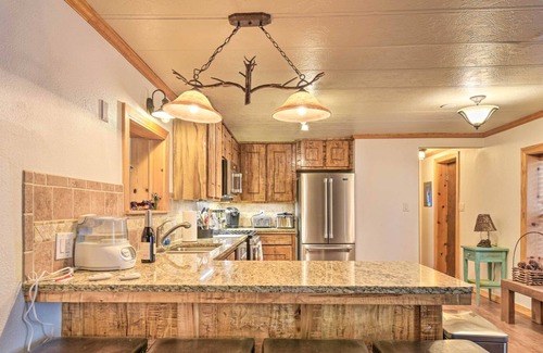 Angel Fire Cabin | Cabin in the Woods 6 Mi to Angel Fire Resort!