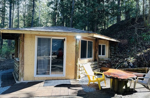 Cultus Lake Cabin | Cabin in the woods @ Cultus Lake
