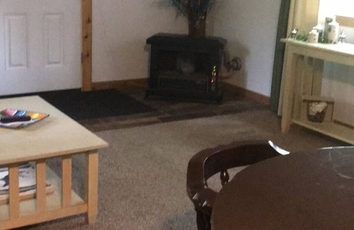 Willow Cabin | Cabin in the woods of Caswell Lakes. Pet friendly.