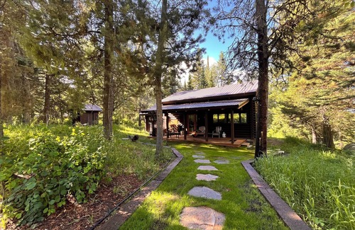 Wilson Cabin | Cabin in Woods Moments from Wilson w Jackson Hole Property Management