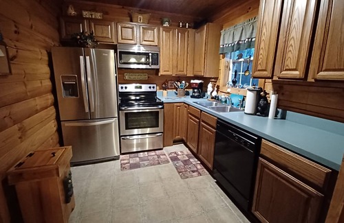 Cherry Log Cabin | Cabin located in 8 miles between Blue Ridge and Ellijay GA by the Ellijay river