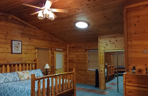Cherry Log Cabin | Cabin located in 8 miles between Blue Ridge and Ellijay GA by the Ellijay river