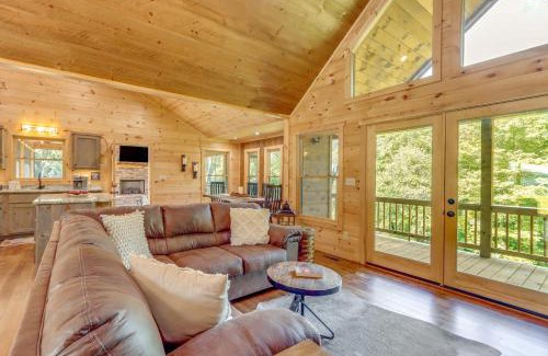Mineral Bluff House | Cabin Near Blue Ridge with Fire Pit and Large Deck
