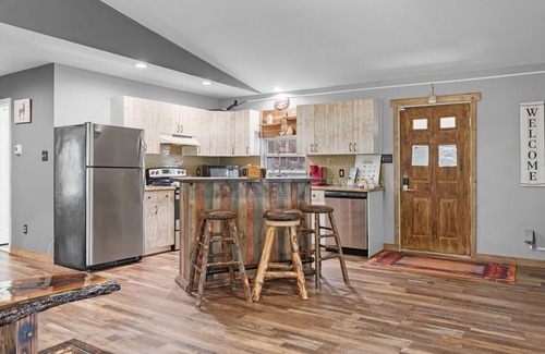 Briar Crest Woods Cabin | Cabin Oasis - Nestled in the Woods, Seclusion!