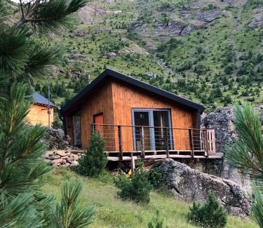 Donji Crnobreg Villa | Cabin on a Rock - Mountain Escape