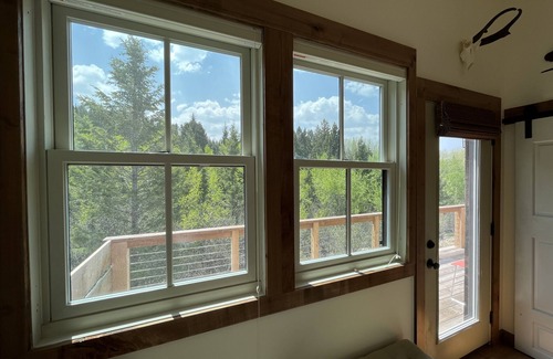 Victor Cabin | Cabin on the Creek