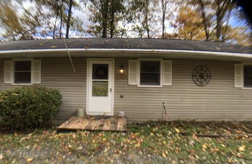 Covington Cabin | Cabin on the Jackson River with dock, deck, firepit and sauna. Pet friendly!