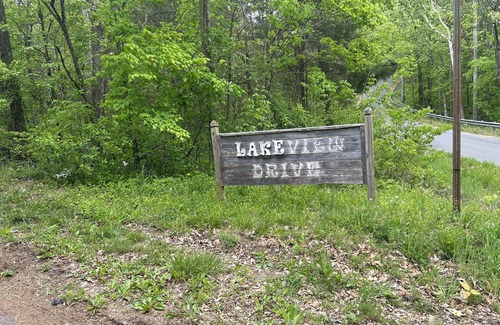 Cane Valley Cabin | Cabin on the Lake Getaway Right off Green River Lake!