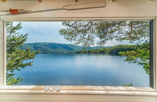 Seljord Cabin | Cabin pearl at Seljordsvatn with its own annex, jetty, private beach and boat