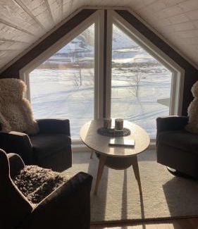 Batsfjord House | Cabin with fishing and hunting opportunities