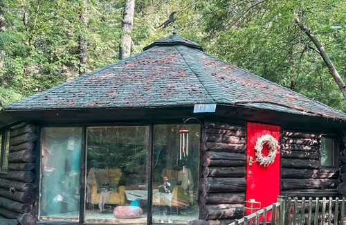 Lyndon Center Cabin | Cabin with Stream View