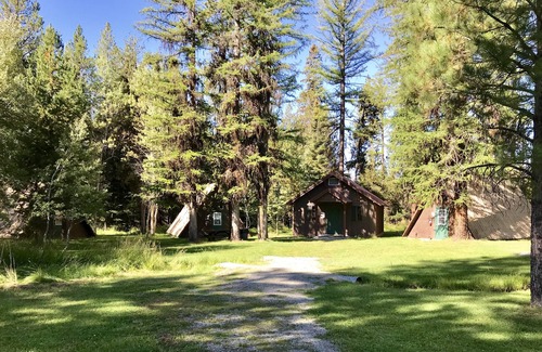 John Day Cabin | Cabins in Eastern Oregon, Near Strawberry Mountain Wilderness