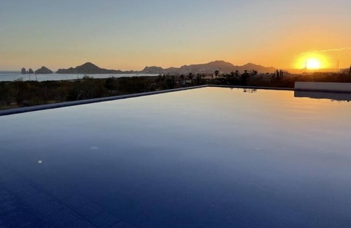 Colonia El Progreso Villa | Cabo Luxury Oasis at Casa Sorella Villa 1