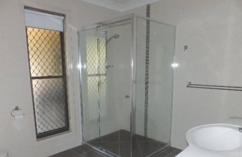 Bellmere House | Caboolture 4.5 Star Holiday Home at the Gateway to the Sunshine Coast in Qld