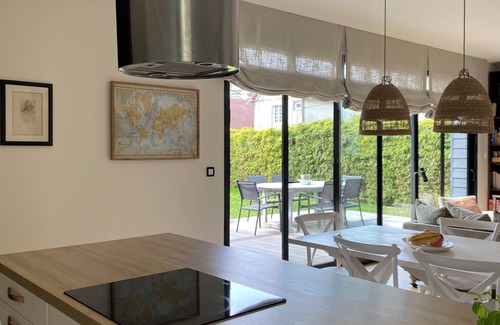 Le Home House | Cabourg, splendidly decorated large house, garden, beach within walking distance.