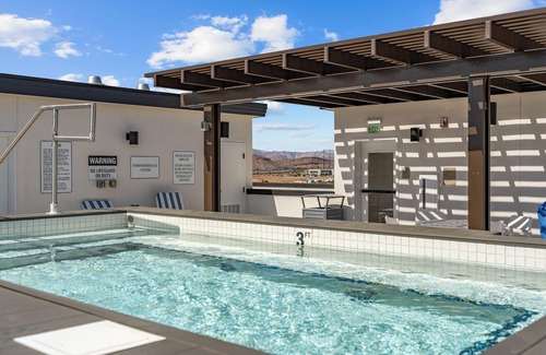 St. George Condo | Cactus Blossom Oasis: Desert Color Lagoon + Beaches! Dog Friendly, Great Views!