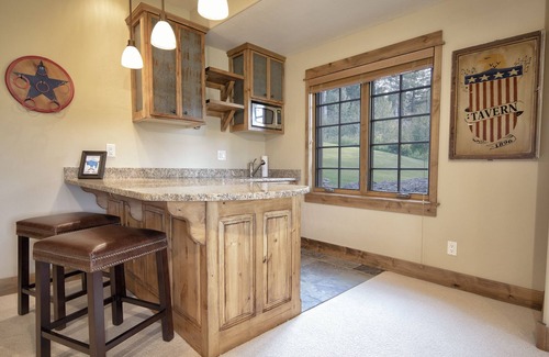 Victor House | Caddis Cabin Western Style Teton Springs Home in Victor, ID w/A/C & Hot Tub