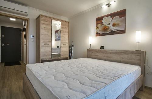 Siofok Apartment | Cadet Apartments - hostAID