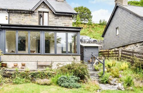 Dolwyddelan House | Cae'r Elen