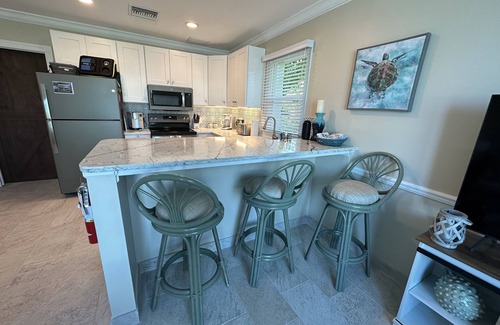 Wheeland Settlement Condo | Caicos Dreams -gated entrance - onsite security- ground floor, King bed