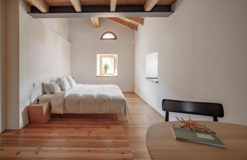 Montella House | Cal Calsot Casa Rural "Adults Only"