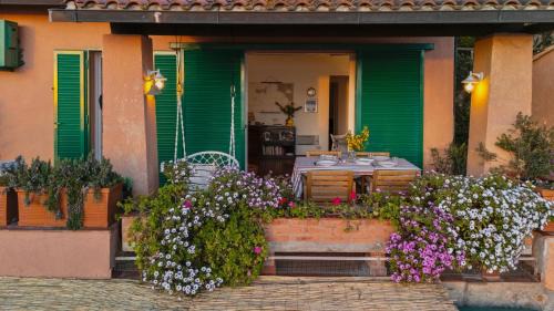 Cala Piccola Apartment | [cala piccola] magical sunset + reserved beach