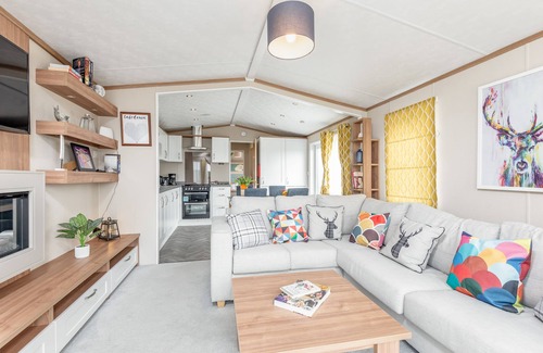 St. Andrews Ski Chalet | Caledonia Lodge St Andrews is a two-bedroom, double bed with an ensuite bathroom and a twin bedroom