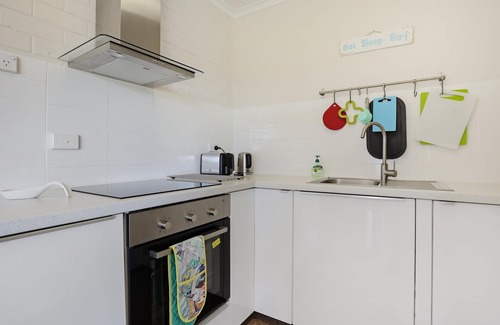 Sapphire Coast Cabin | Calendo Apartmnts - Unit 1: Ground Floor