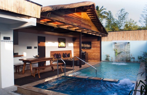 Pansol Villa | California Beach Casita