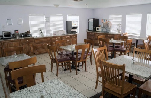 Barstow Hotel | California Inn