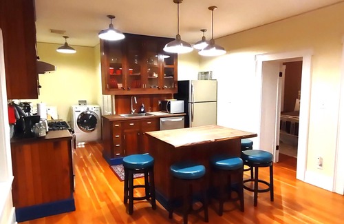 Hannibal Apartment | Call this HOME! Spacious & Cozy apartment for traveling professionals!