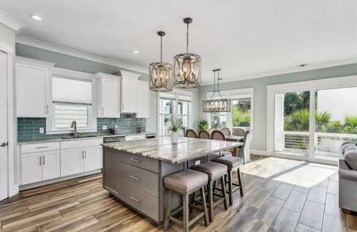 Navarre Beach House | Calla Lily Cove : Breathtaking Home w/Elevator In a Gated Community-Sleeps 12