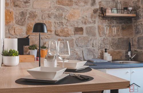 Muggia Apartment | CALLE DE BERNARDIS 1 l BB APARTMENTS TRIESTE