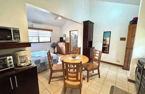 Santa Barbara Condo | Calm & Palms Second Floor Studio