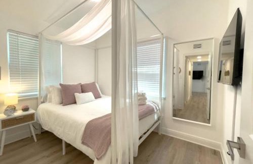 Coquina Key House | Calming And Renovated Near Dt St Pete Pier 2 King