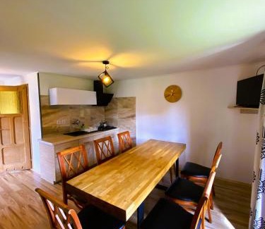 Lapsze Nizne Ski Chalet | Caloroczne Domki w Gorach"ALEKSANDER"