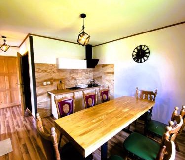 Lapsze Nizne Ski Chalet | Caloroczne Domki w Gorach"ALEKSANDER"