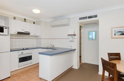Coolangatta Apartment | Calypso Plaza Resort Unit 217
