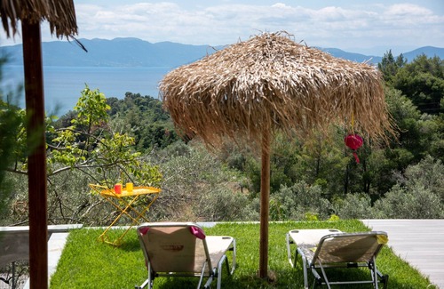 Paradise Beach Villa | Calypso Villa With Jacuzzi Pool & Sea View