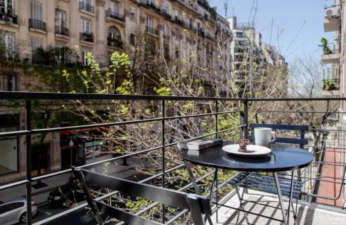 Retiro Apartment | Camassia Beautiful Apartment