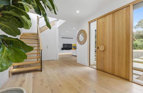 Sorrento House | Cambridge Gardens - Sorrento Resort Style Luxury with Gas Heated Pool & Spa