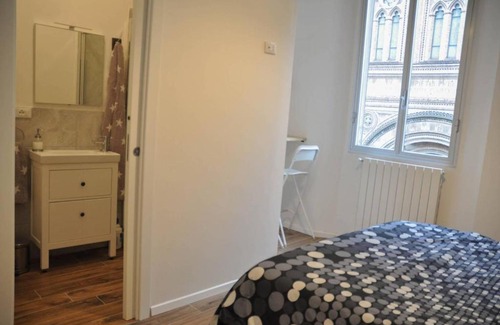 Bolognina Bed & Breakfast | CAMERA e BAGNO PRIVATO a 3 minuti dalla Stazione
